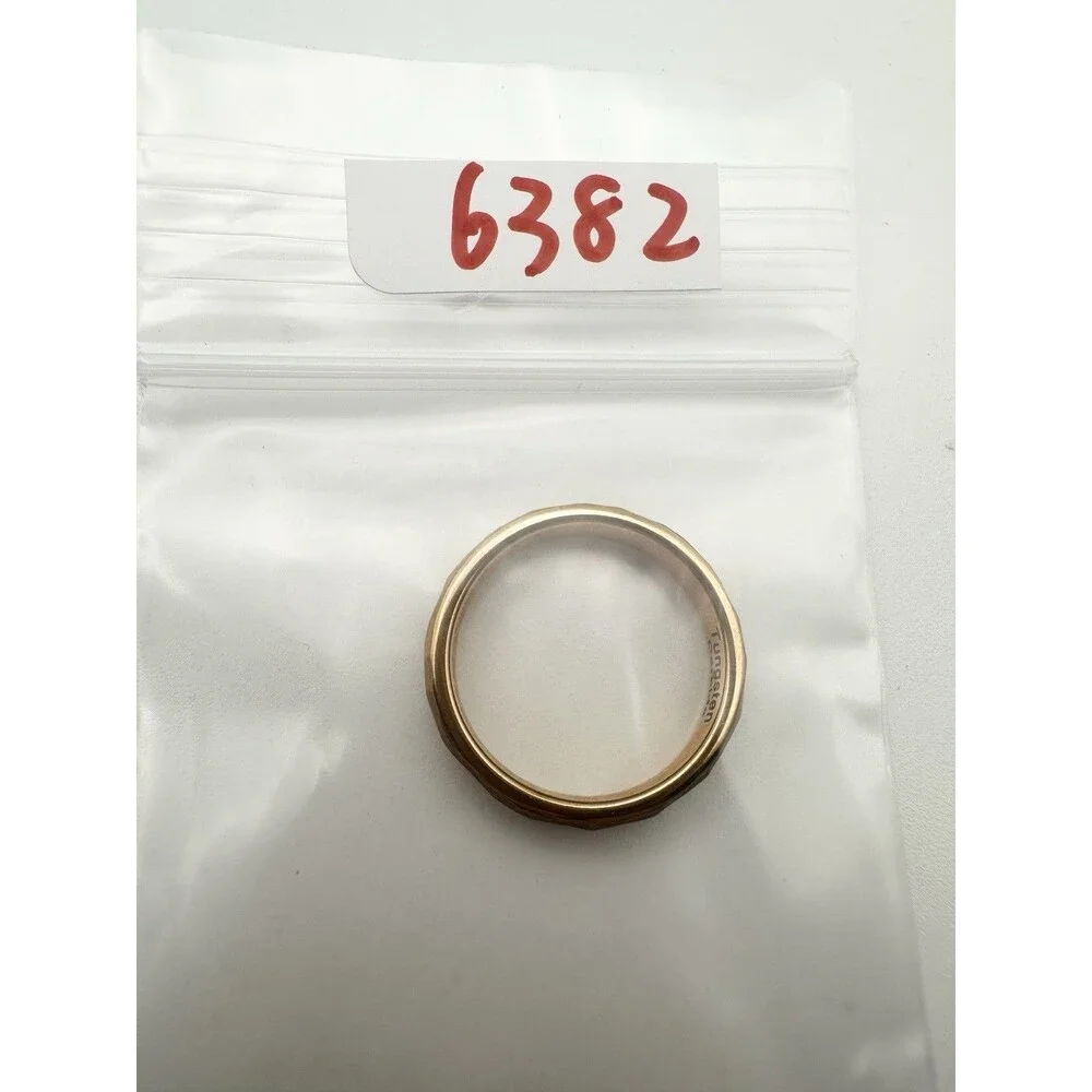 TUNGSTEN CARBIDE ETCHED HAMMERED WEDDING BAND RING SIZE 7